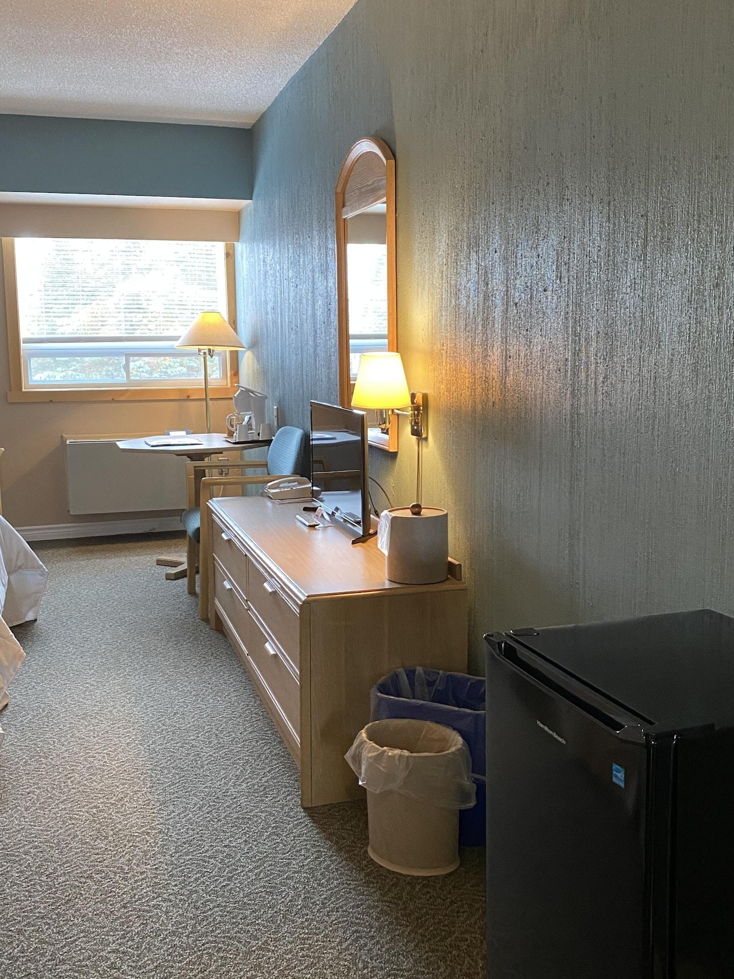 Riverside Resort And Conference Centre French Village 외부 사진