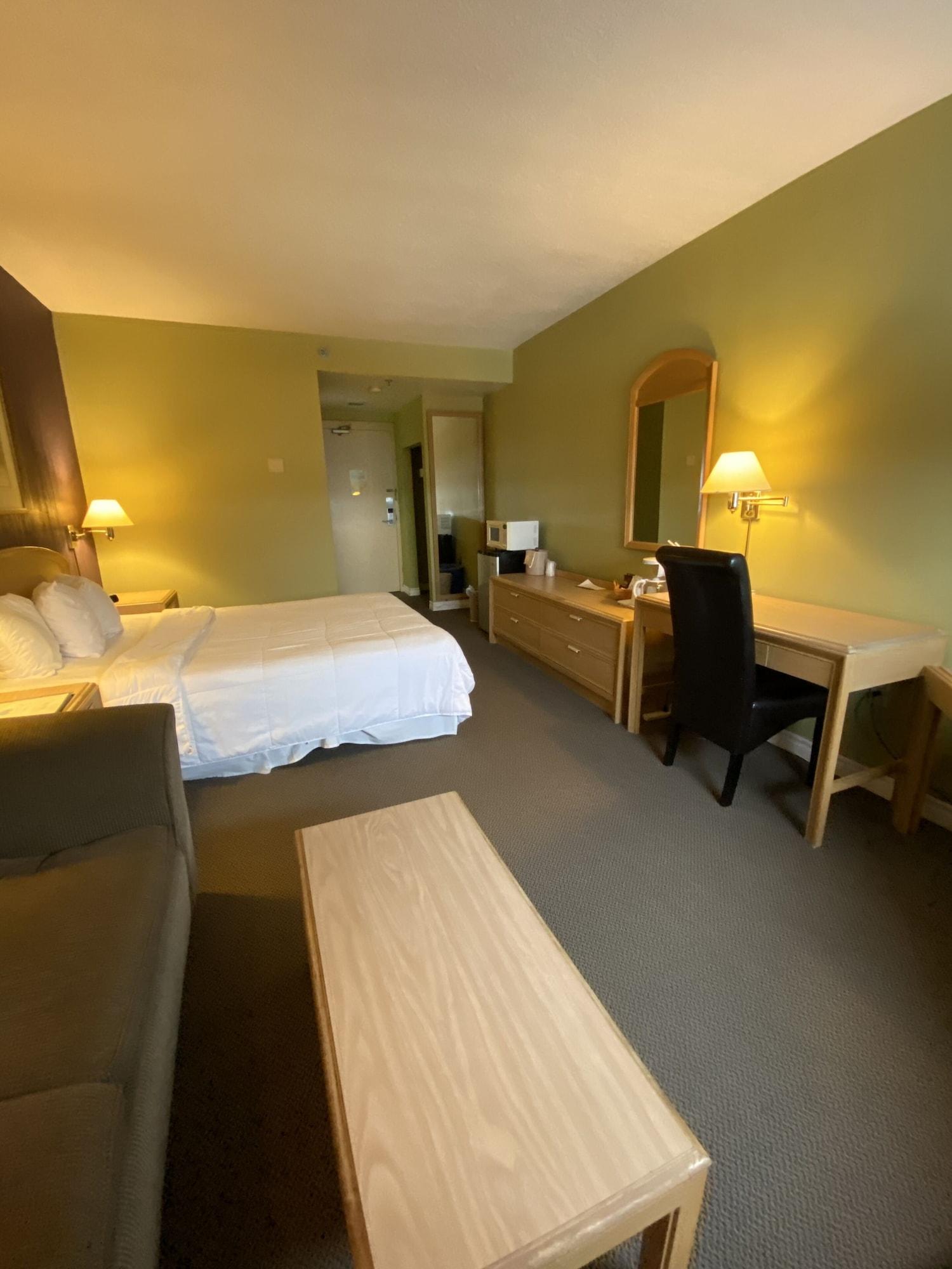 Riverside Resort And Conference Centre French Village 외부 사진