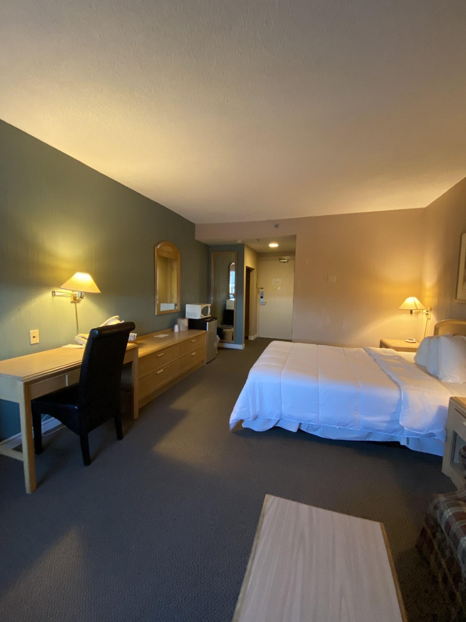 Riverside Resort And Conference Centre French Village 외부 사진