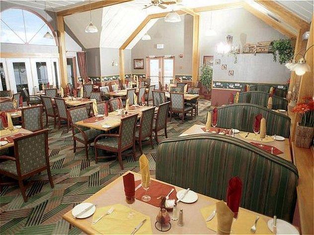 Riverside Resort And Conference Centre French Village 레스토랑 사진