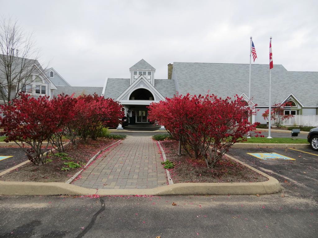 Riverside Resort And Conference Centre French Village 외부 사진