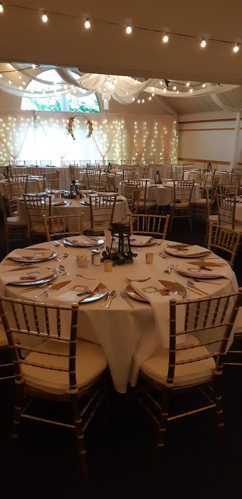Riverside Resort And Conference Centre French Village 외부 사진