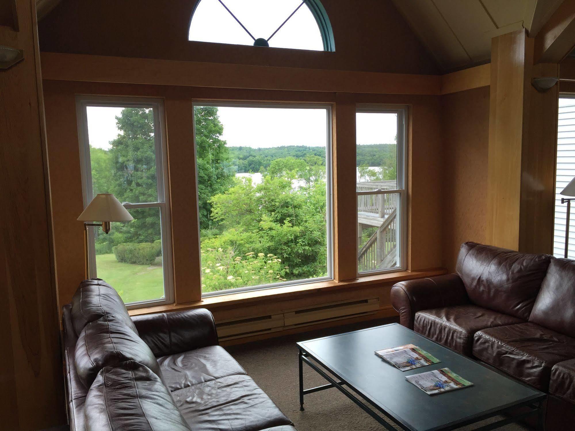 Riverside Resort And Conference Centre French Village 외부 사진