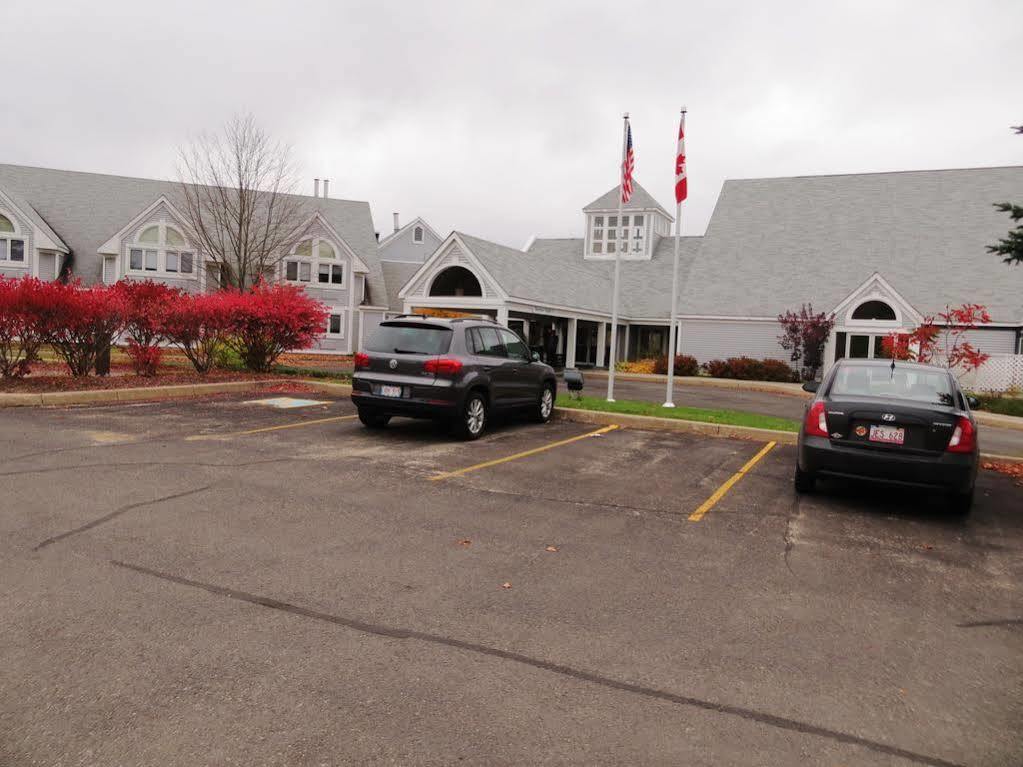 Riverside Resort And Conference Centre French Village 외부 사진