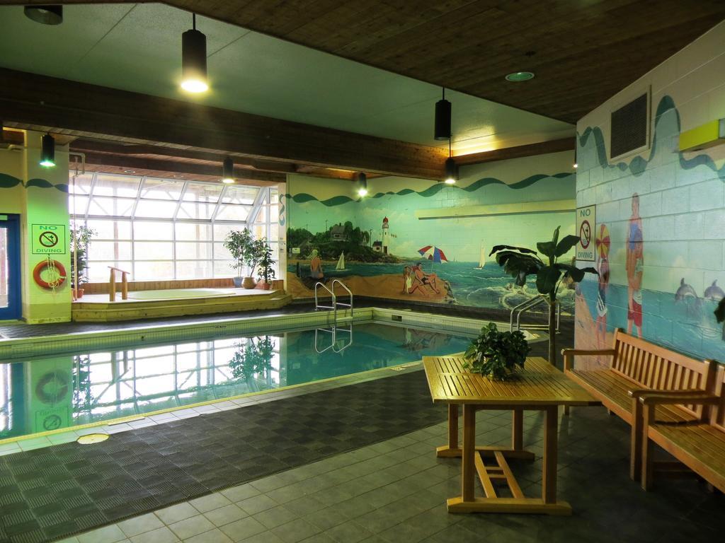 Riverside Resort And Conference Centre French Village 외부 사진