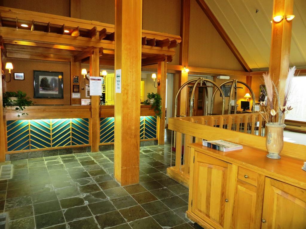 Riverside Resort And Conference Centre French Village 외부 사진